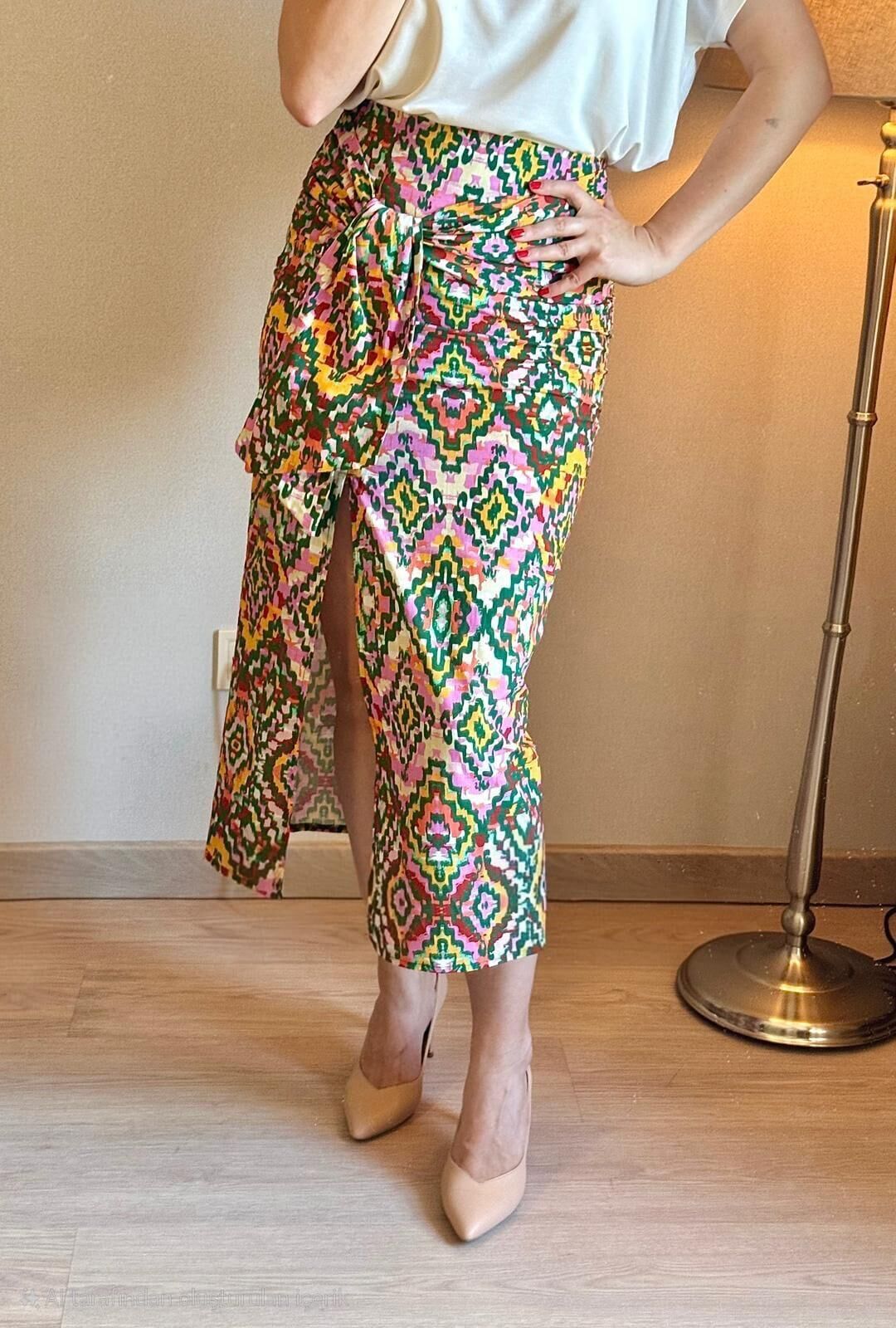 Desenli Bağlamalı Etek