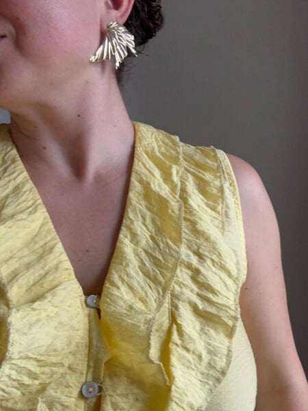 Sarı Fırfırlı Kolsuz Gömlek