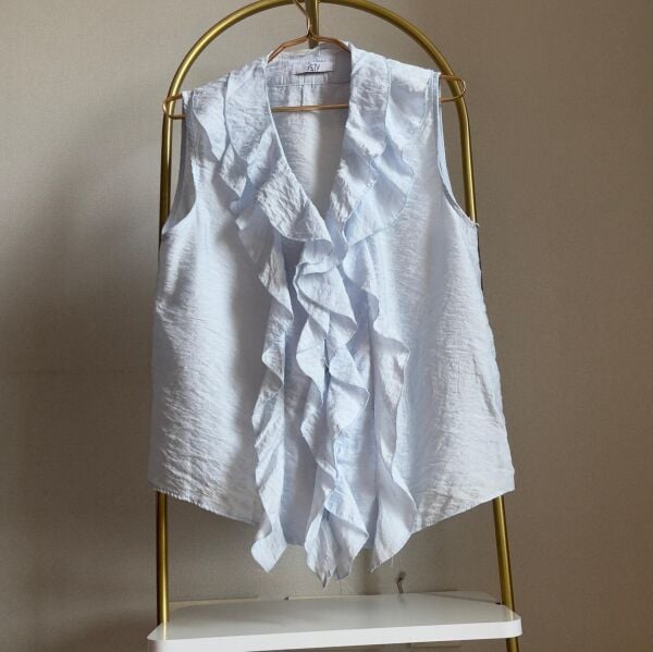 Mavi Fırfırlı Kolsuz Gömlek