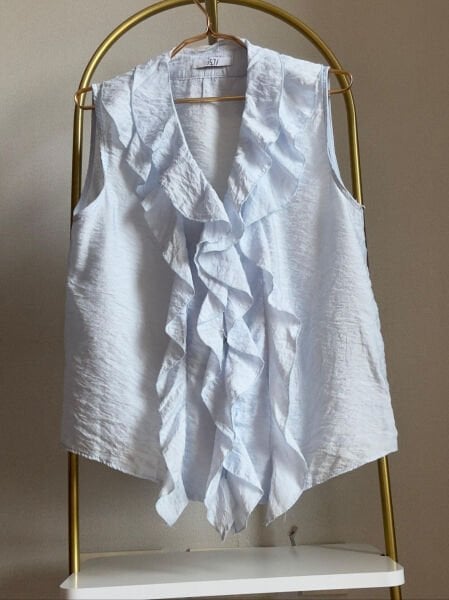 Mavi Fırfırlı Kolsuz Gömlek