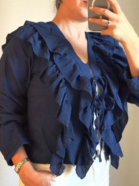 Önden Bağlamalı Fırfırlı Kadın Gömlek – Lacivert