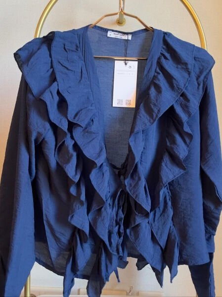 Önden Bağlamalı Fırfırlı Kadın Gömlek – Lacivert