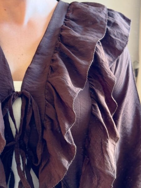 Önden Bağlamalı Fırfırlı Kadın Gömlek – Acı Kahve