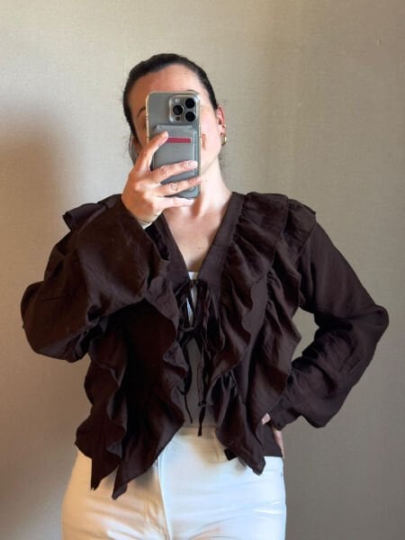 Önden Bağlamalı Fırfırlı Kadın Gömlek – Acı Kahve