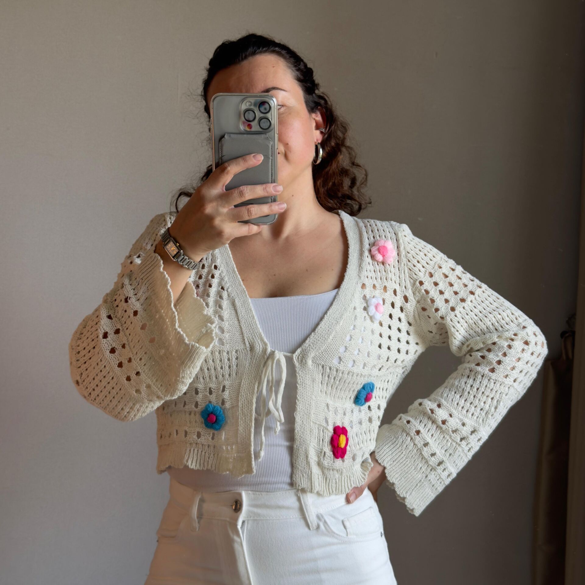 Renkli Çiçek Detaylı Krem Kadın Hırka