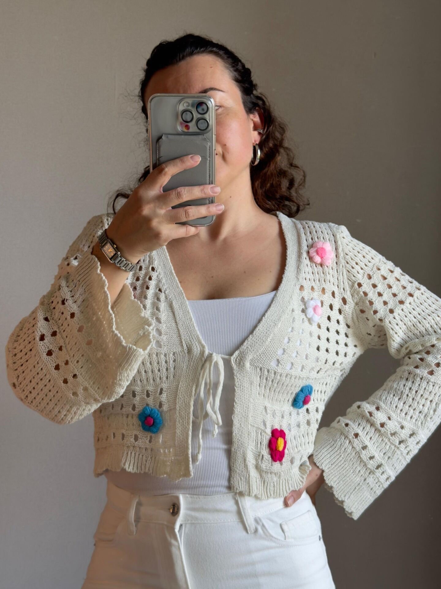 Renkli Çiçek Detaylı Krem Kadın Hırka