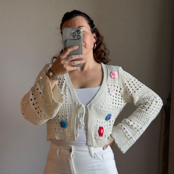 Renkli Çiçek Detaylı Krem Kadın Hırka