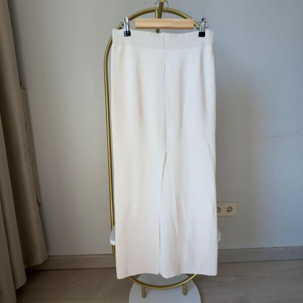 Krem Renkli Düğmeli Kolsuz Gömlek ve Etek Takımı