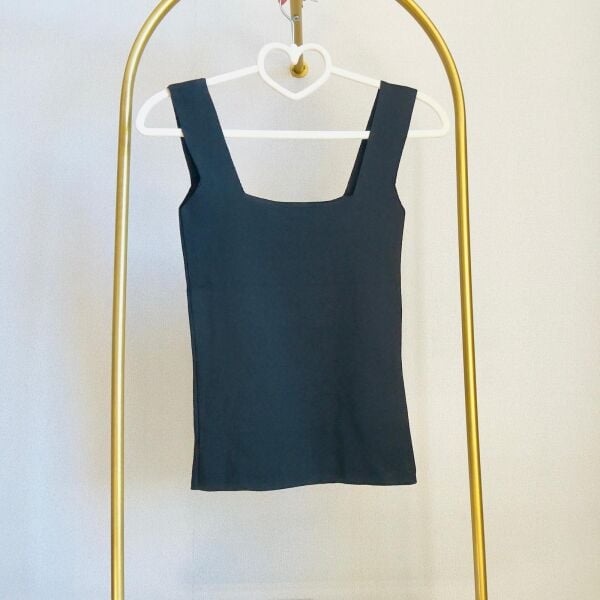 Siyah Kare Yaka Triko Atlet