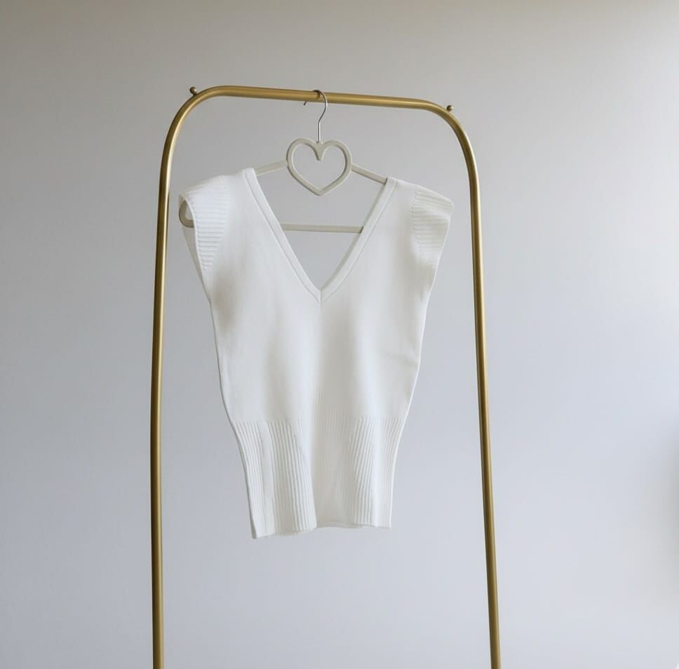 Beyaz V Yaka Triko Bluz