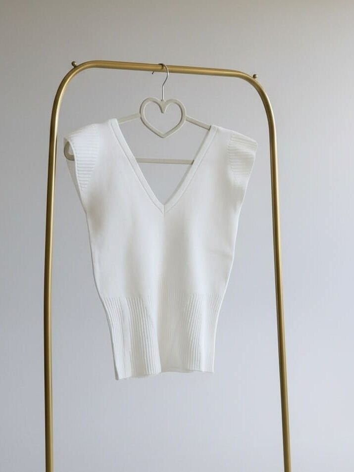 Beyaz V Yaka Triko Bluz