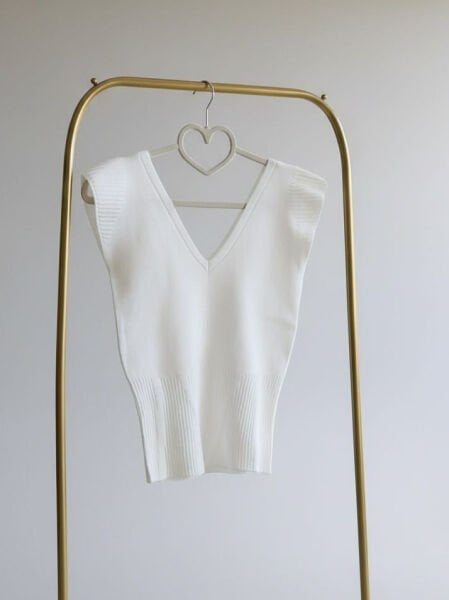 Beyaz V Yaka Triko Bluz