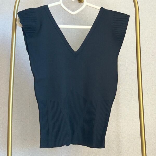 Siyah V Yaka Triko Crop Bluz