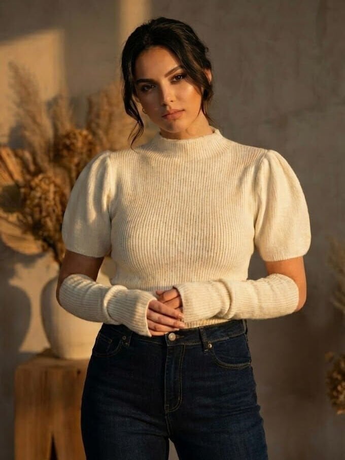 Beyaz Balon Kol Triko Kazak