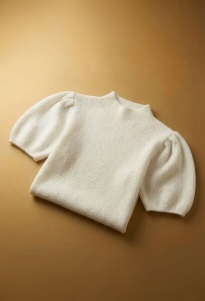 Beyaz Balon Kol Triko Kazak