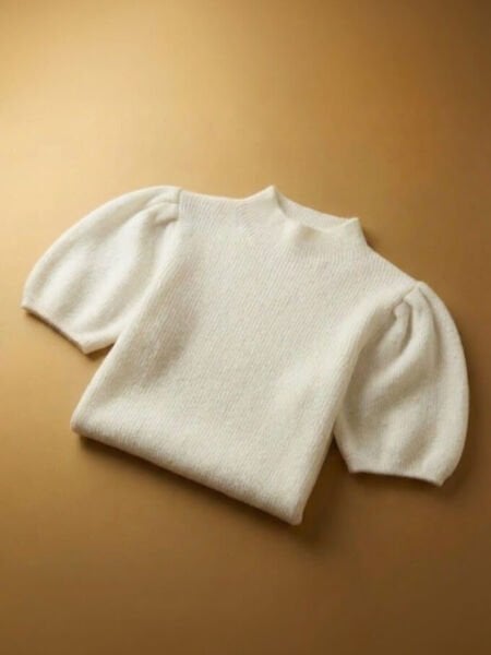 Beyaz Balon Kol Triko Kazak