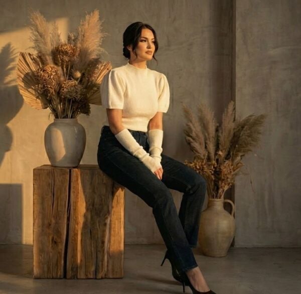 Beyaz Balon Kol Triko Kazak