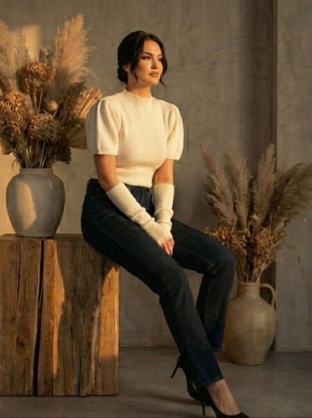 Beyaz Balon Kol Triko Kazak