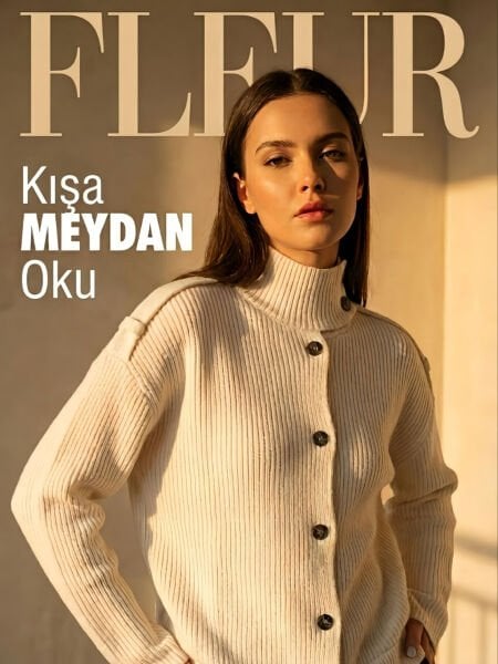 Krem Boğazlı Kalın Kadın Triko Hırka