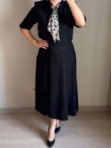 Fularlı Siyah Örme Midi Elbise