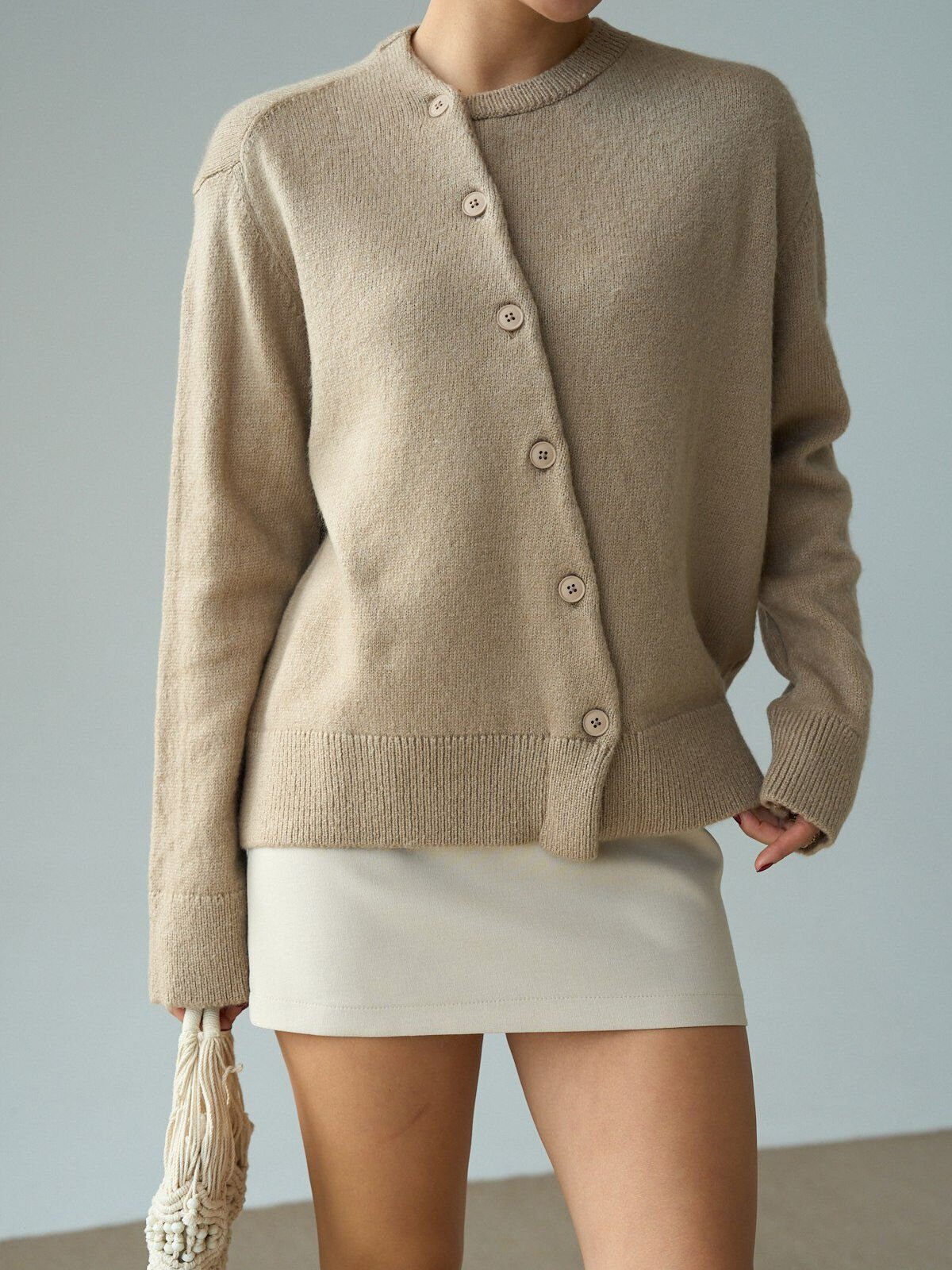 Asimetrik Düğmeli Bisiklet Yaka Triko Hırka