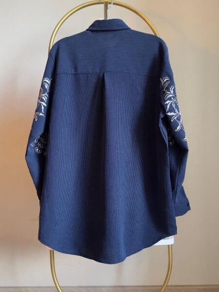 Kadife Mavi İşlemeli Gömlek