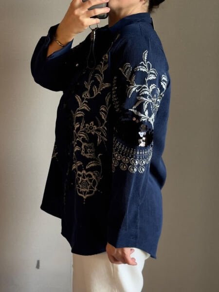 Kadife Mavi İşlemeli Gömlek