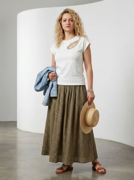 Damla Detaylı Taş İşlemeli Beyaz Tshirt